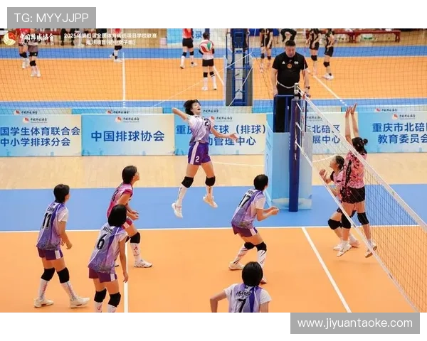 中国女排力克劲敌强势夺冠展现团队精神再掀全国排球热潮 中国女排力克劲敌强势夺冠展现团队精神再掀全国排球热潮