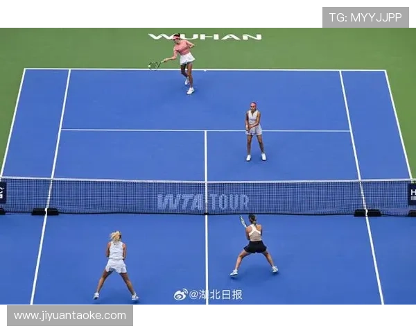 网球赛季精彩纷呈 世界顶尖选手争夺激烈 谁将问鼎年度冠军宝座