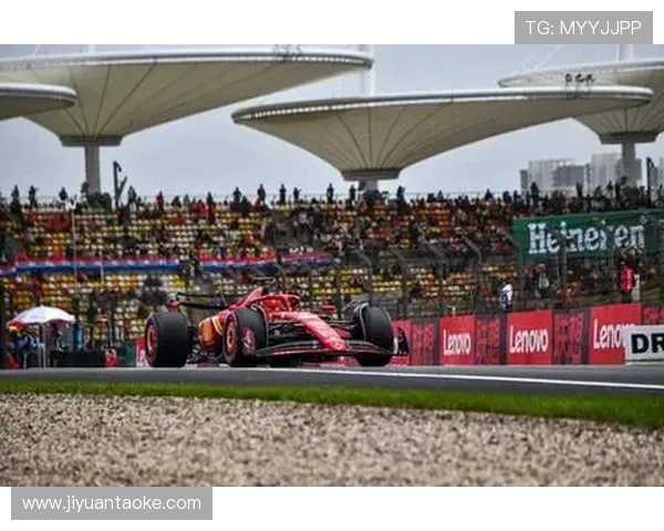 新赛季F1车队策略变革引发车迷热议与激烈竞争格局升级态势加剧 新赛季F1车队策略变革引发车迷热议与激烈竞争格局升级态势加剧