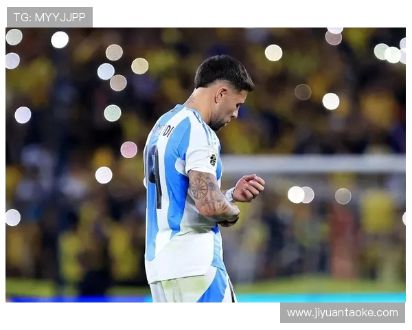 梅西领衔大巴黎首战失利 内马尔表现亮眼引关注 梅西领衔大巴黎首战失利 内马尔表现亮眼引关注